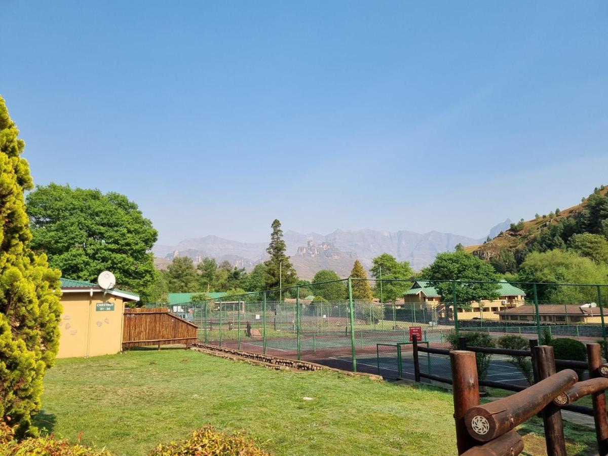 Gooderson Drakensberg Gardens Golf & Spa Resort Exterior foto