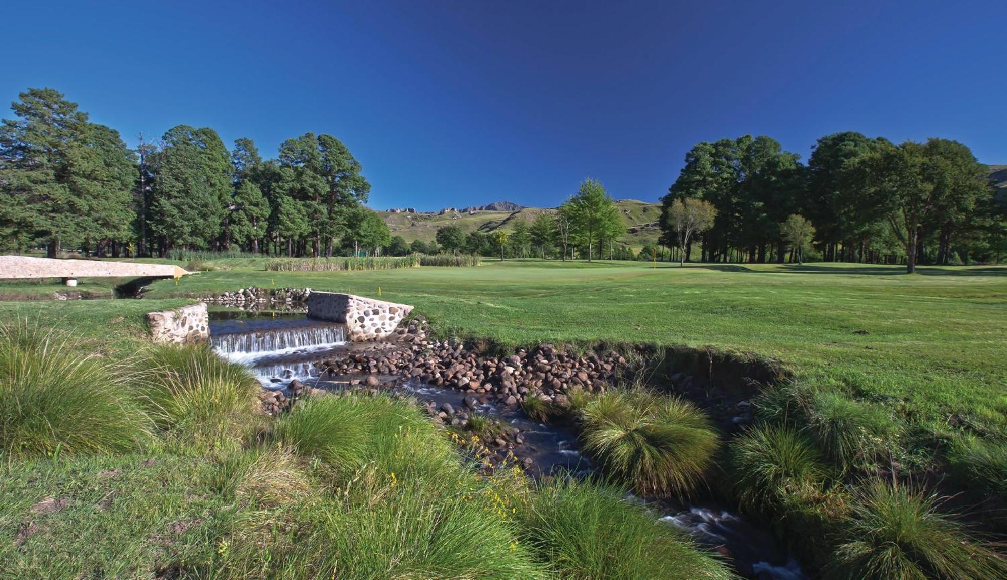 Gooderson Drakensberg Gardens Golf & Spa Resort Exterior foto