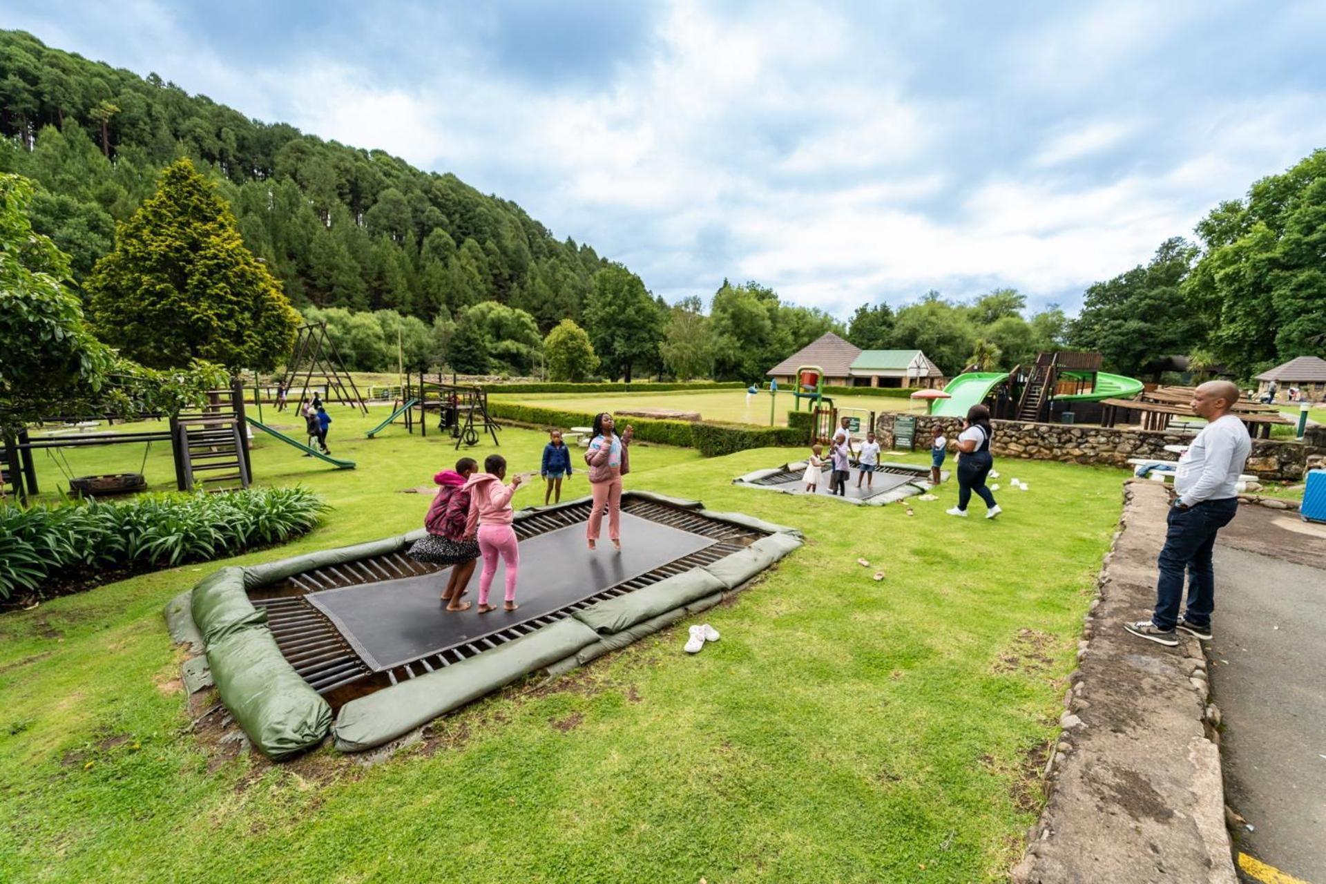 Gooderson Drakensberg Gardens Golf & Spa Resort Exterior foto