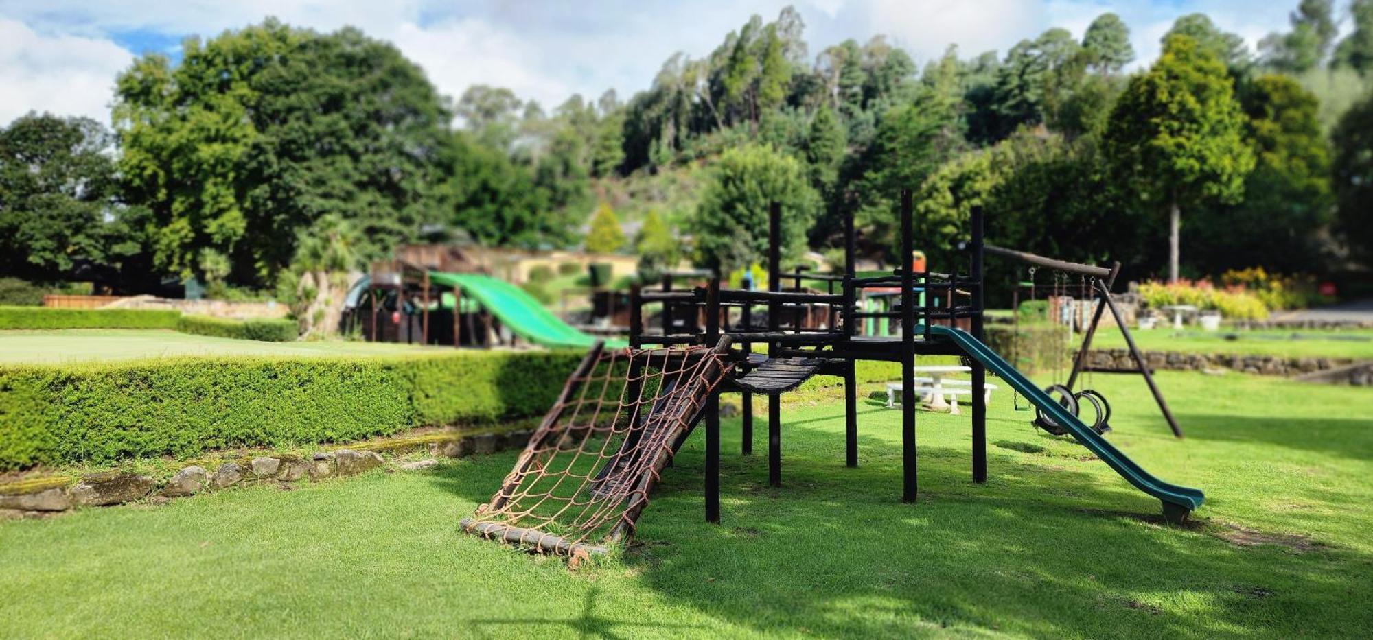 Gooderson Drakensberg Gardens Golf & Spa Resort Exterior foto